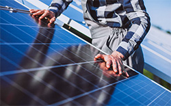 Meilleures Solutions de Panneaux Solaires : Comparatif + Astuce parrainage