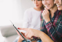 Les meilleurs sites de sondage en ligne avec le plus du parrainage !
